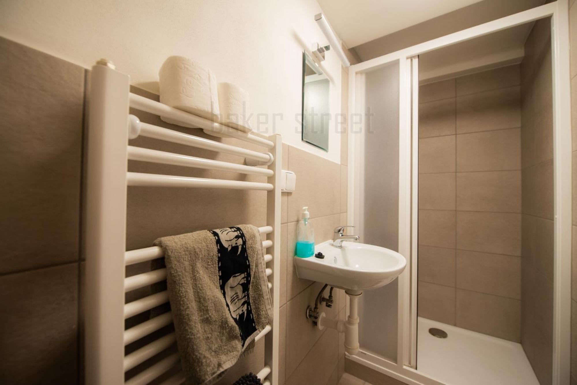 פראג Storey Apartment Close To Metro Palmovka מראה חיצוני תמונה