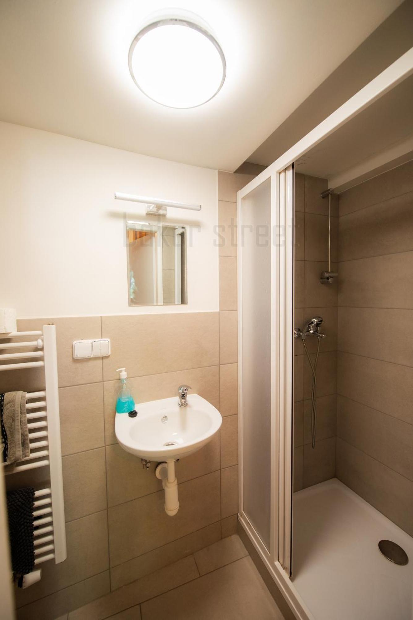 פראג Storey Apartment Close To Metro Palmovka מראה חיצוני תמונה